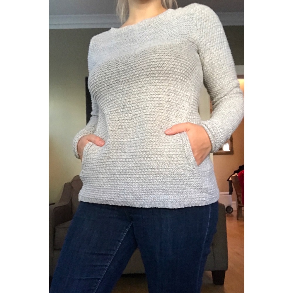 Anthropologie Akini Gray Knit Sweater Size Small